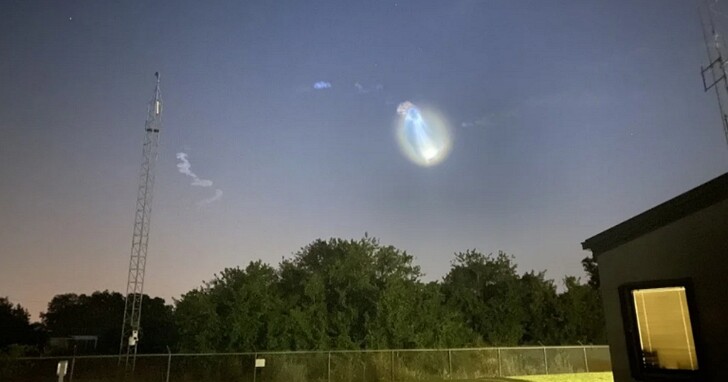 SpaceX的獵鷹9號火箭發射，讓佛羅里達上空出現一隻「太空水母」
