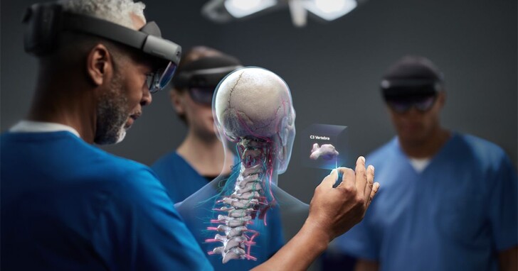 微軟HoloLens 2 混合實境技術，助北醫開發脊椎及內視鏡手術解決方案