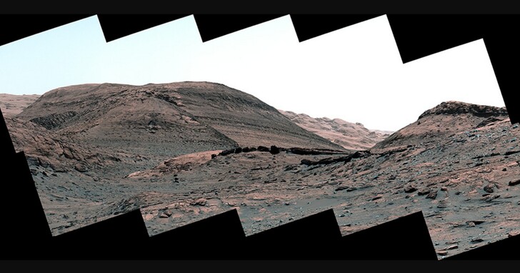 NASA「好奇號」探測車拍下古代火星池塘遺跡，並發表拼湊的全景景觀