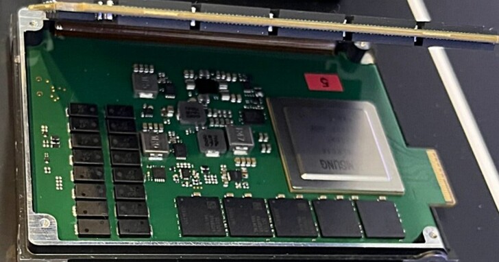 消失了5年的128TB SSD硬碟回來了，還是QLC快閃記憶體