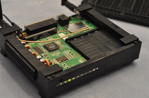 自己動手DIY，用樂高做無線路由器 | T客邦