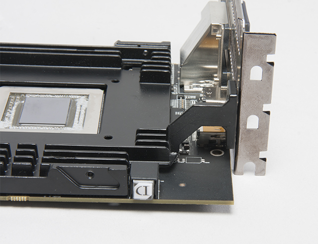 撼訊Devil 13 Dual Core R9 290X，空冷中的效能顛峰