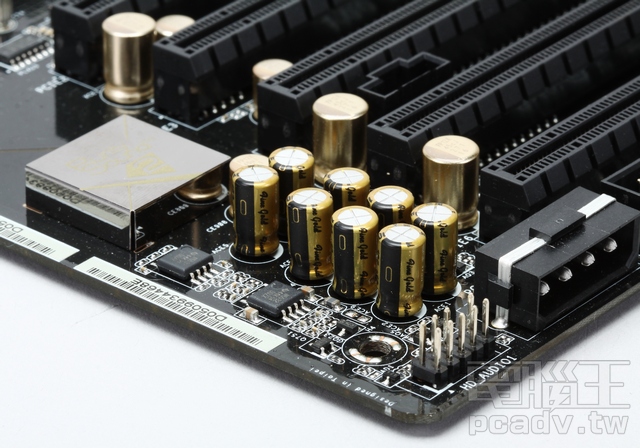 ASRock X99 WS：專為儲存工作站打造，配備10組SATA