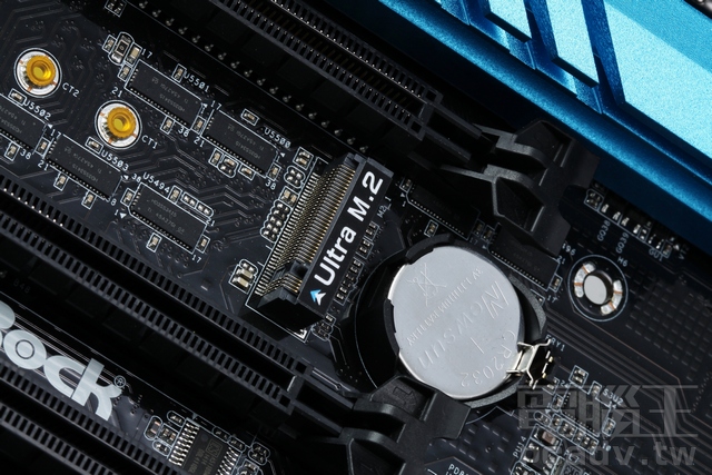 ASRock X99 WS：專為儲存工作站打造，配備10組SATA