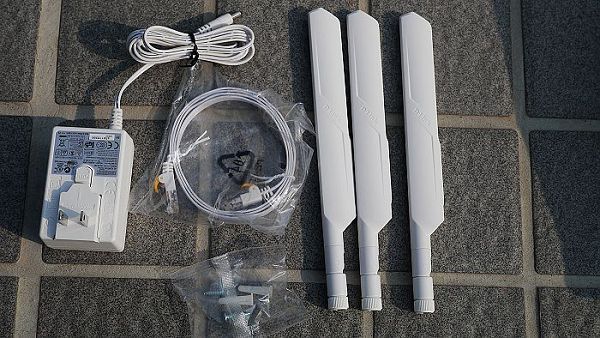 《金獎優評》D-Link DIR-880L AC 1900 雙頻 Gigabit 無線路由器體驗紀實