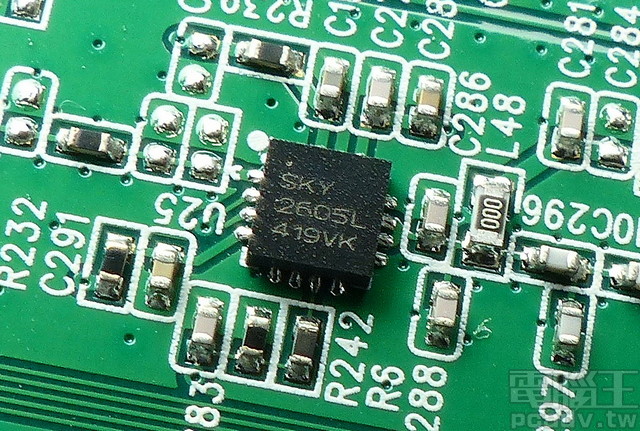 Netis WF2409HP 無線路由器，38cm 高增益天線與 Turbo 訊號設計 | T客邦