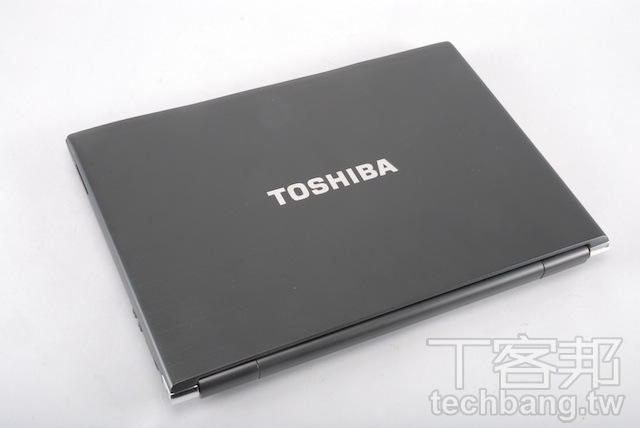 Châssis Inférieur (Plasturgie Basse) Pour Toshiba Portégé R700 - Occasion Fonctionnel - Noir
