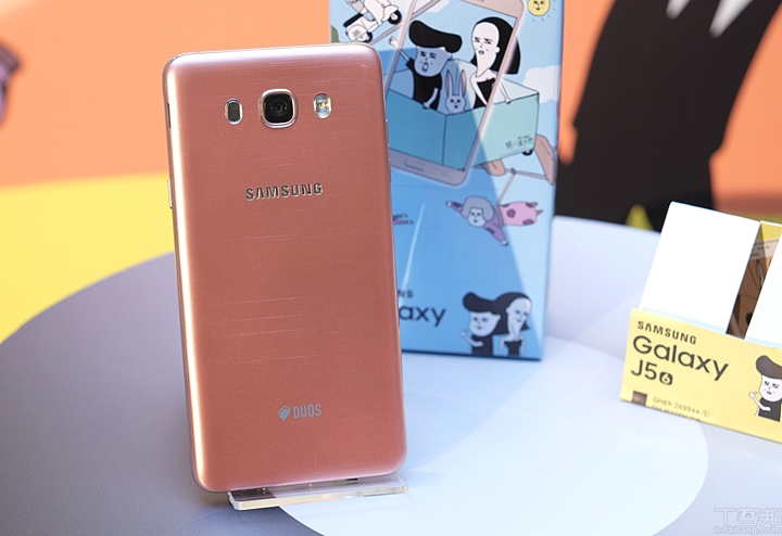 三星 Galaxy J 2016 版發表,與鬧一波大師合作打造主題、上市禮 | T客邦