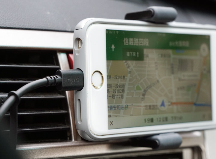 打造 精品級 Iphone週邊 Moshi Car Vent Mount 便攜車架與 Car Charger Duo 車用充電組給你高質感車用配件新體驗 T客邦