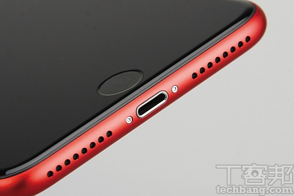 Apple iPhone 8 / 8 Plus（PRODUCT）RED－ 紅色特別版，加入對抗愛滋病