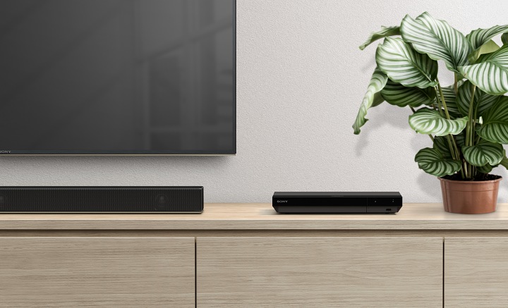 Sony UBP-X700 同時也支援播放高解析音質及其他無損音訊檔案，搭配單件式環繞音響使用，則可全面提升視聽感官享受。