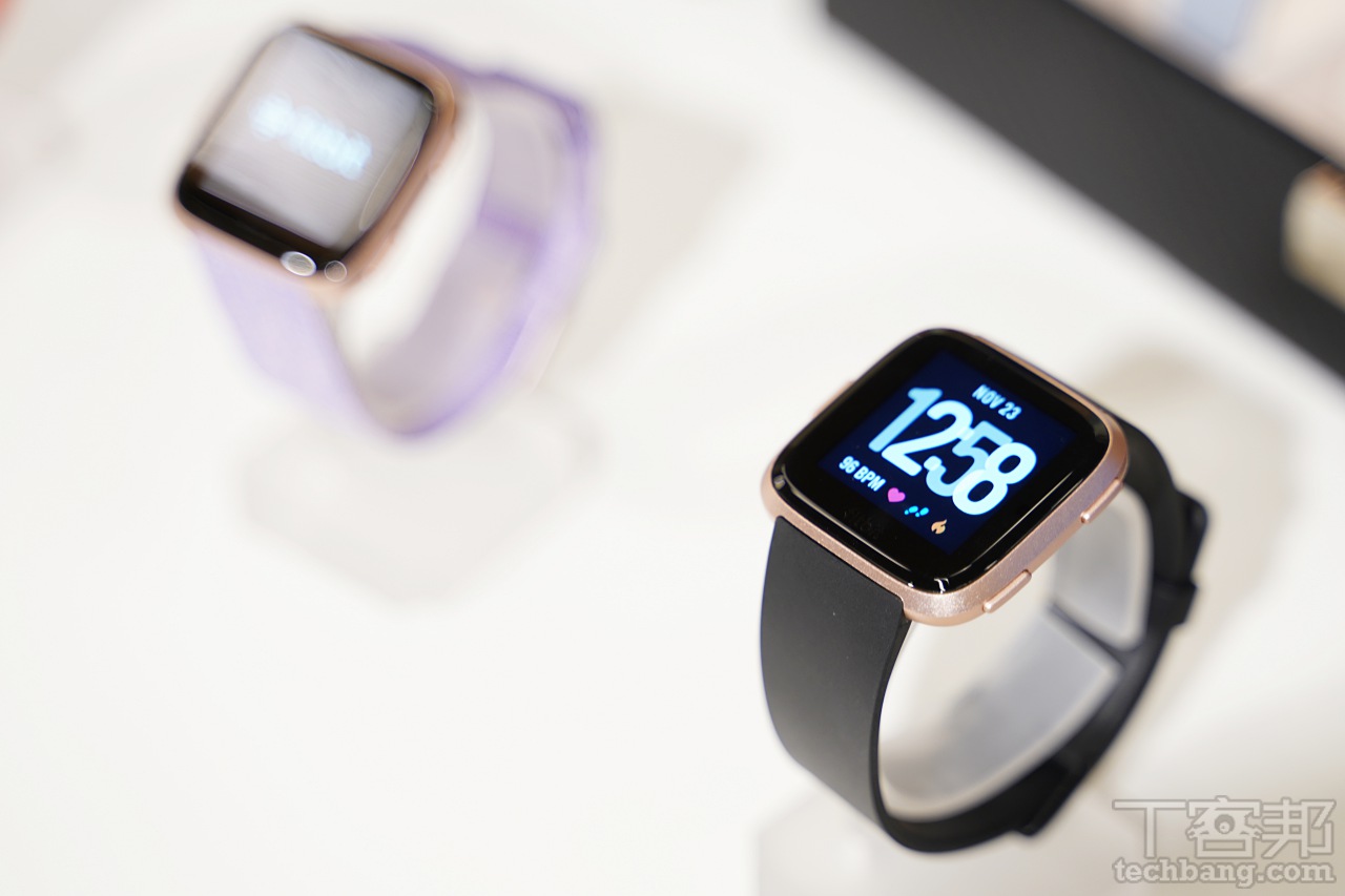 fitbit pay versa