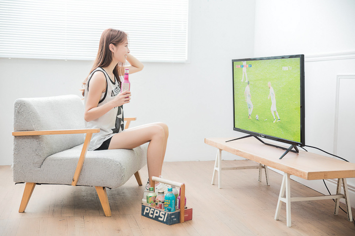 4K HDR 超高解析,流光溢彩美麗視界,Philips 液晶顯示器 436M6VBRAB 亮眼登場