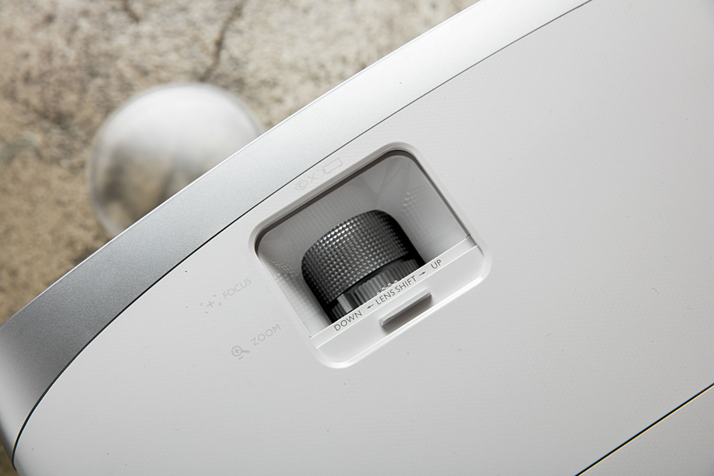 BenQ W1120實際評測:高解析、低延遲、廣色域,可說是電玩最佳投影機。