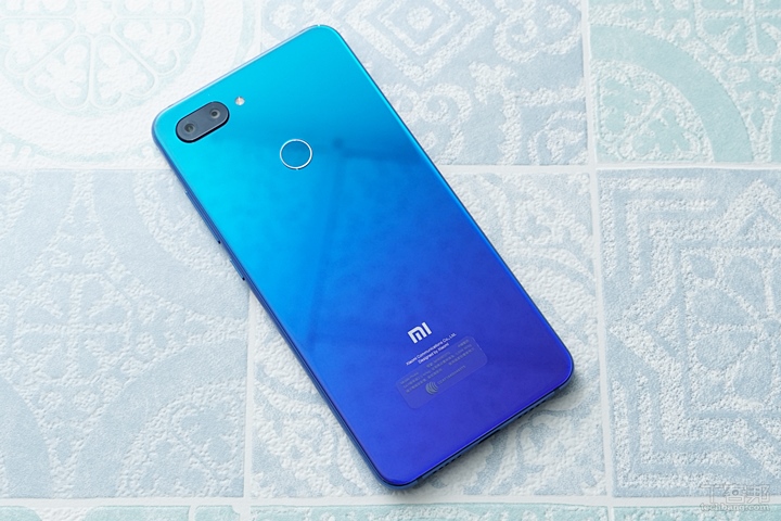 小米8 Lite 動手玩 集結2018 手機流行特色於一身的平價中階機 T客邦