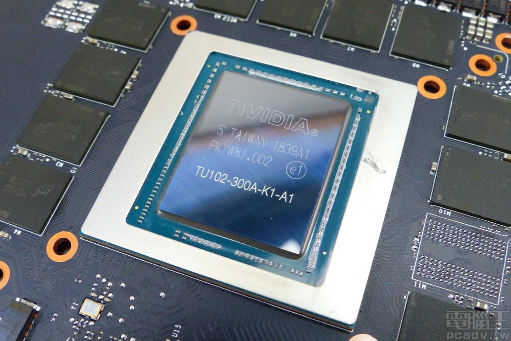 NVIDIA GeForce RTX 2080 Ti TU102-300A 显示绘图晶片