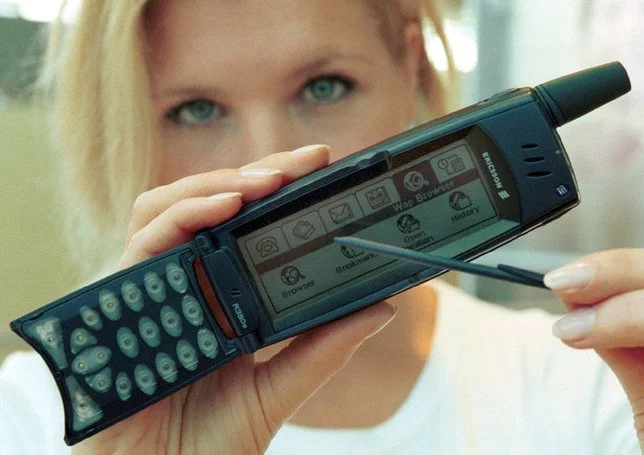 Первый в мире сенсорный. Ericsson r380. Ericsson r380 (2000 год). Телефон Ericsson r380. Sony Ericsson r380.