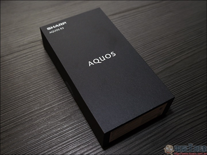 Sharp Aquos R3 開箱 評測 動手玩 6 2 吋pro Igzo 螢幕 高通s855 處理器日系旗艦手機 T客邦