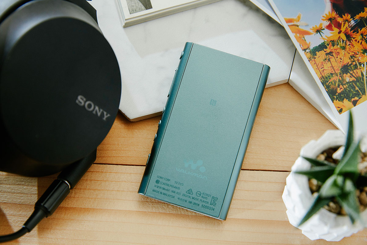 Sony NW-A105數位隨身聽動手玩，搭載安卓系統，可聽線上音樂，支援LDAC藍牙傳輸；同場加映：NW-A55
