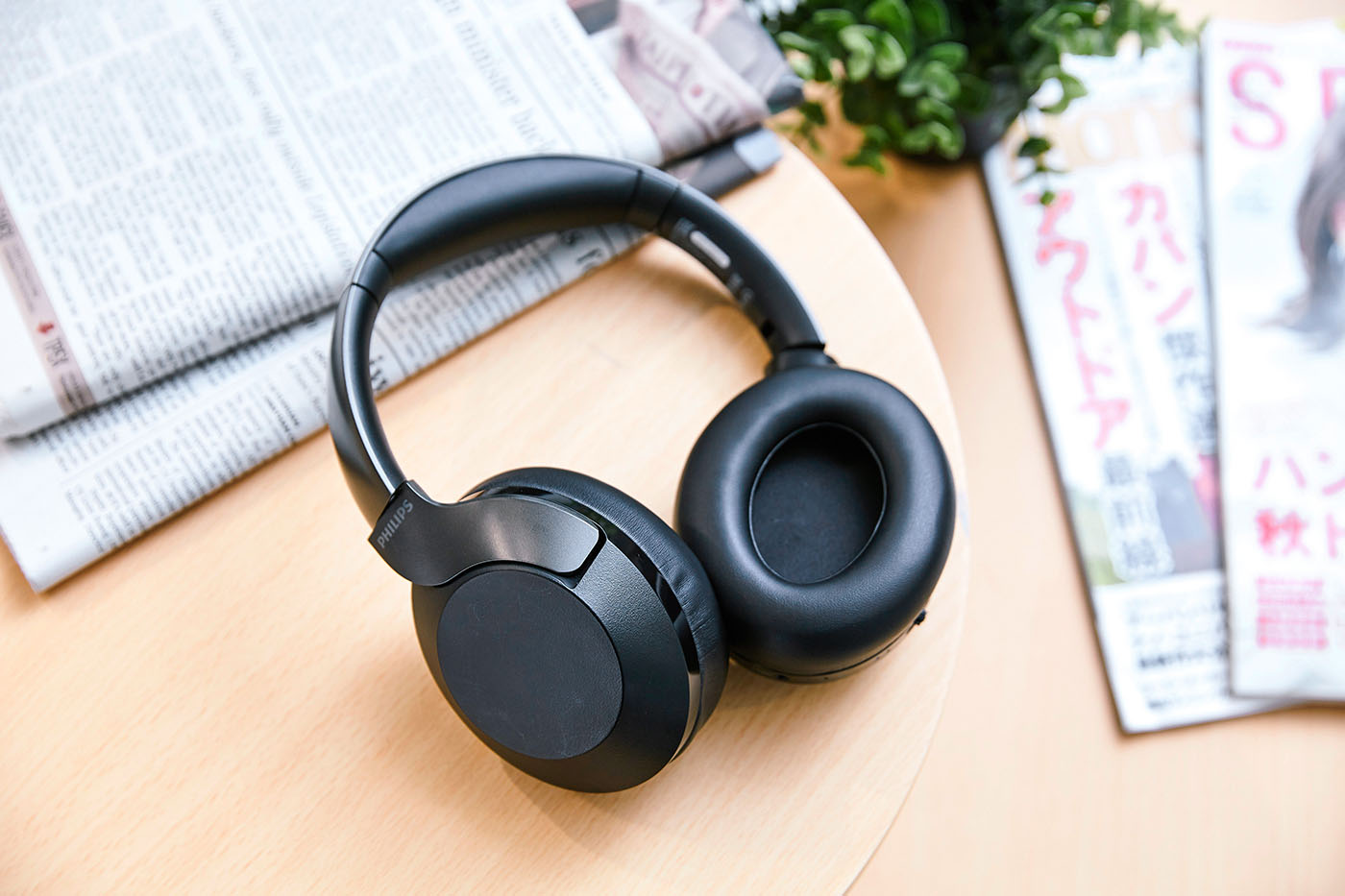 搭載Android TV 9.0系統，支援語音搜尋，ISF畫質表現，Philips 55PUH7374 大型液晶顯示器