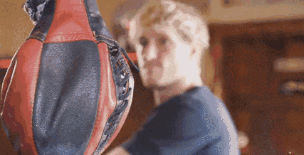 扇耳光大賽,是當代俄羅斯的地下江湖