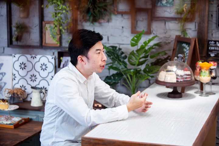 Coffee Mart 創辦人唐子軒擁有相當豐富的創業經驗，也因為一路以來的堅持，讓他在近兩年終於獲得豐厚的成果。