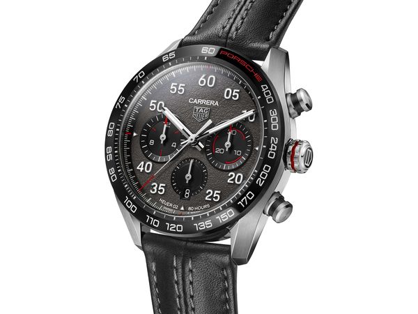 Carrera保時捷計時腕錶-皮錶帶款，建售價NT$ 191,800