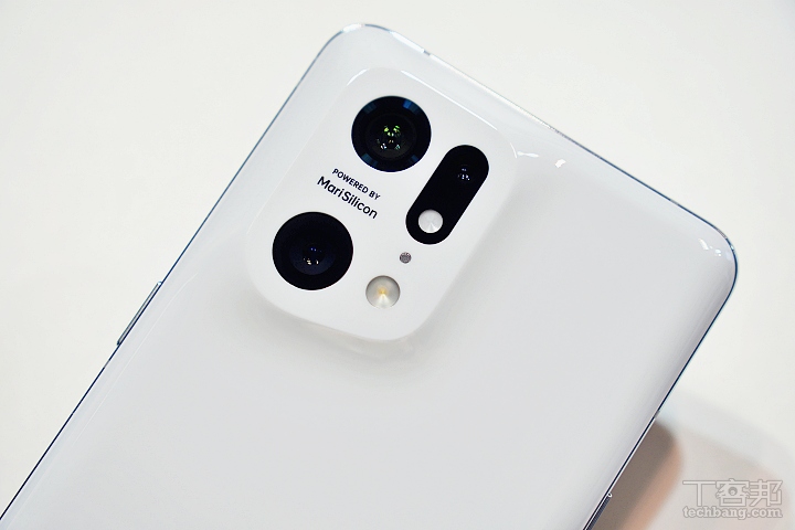 OPPO Find X5 Pro 開放預購，聯手哈蘇打造相機系統、售價 33,990 元