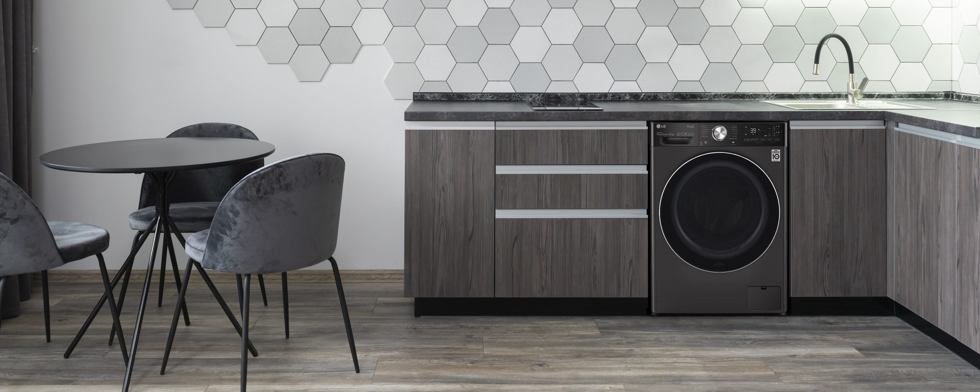 LG推出13公斤WiFi蒸氣滾洗衣機，為小坪數空間把關、兼顧居家美型與智慧生活