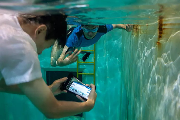 透過聲波取代Wi-Fi，研究人員開發出讓潛水員之間可在水下互傳資訊的智慧手機APP