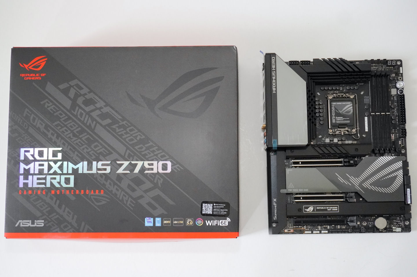 這篇專題測試使用的主機板為Asus ROG Maximus Z790 Hero。