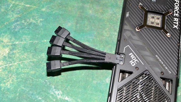 RTX 4090已連燒15起「自燃門」最新調查，轉接線粗細兩種混用會是禍首嗎？