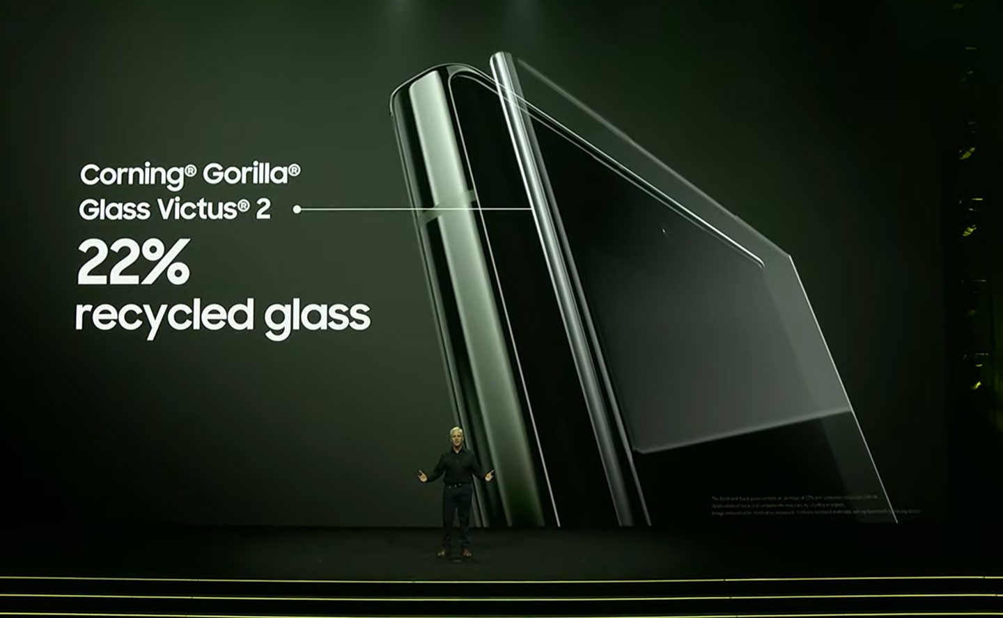 Galaxy S23 採用更堅固的新一代康寧 Gorilla Glass Victus 2 玻璃，同樣也有 22% 的回收玻璃素材使用。