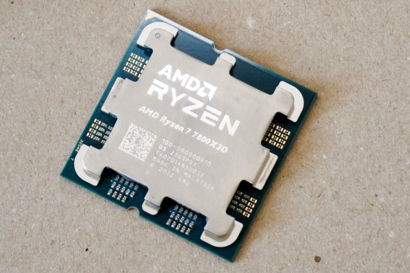 Ryzen 7 7800X3D處理器的本體。