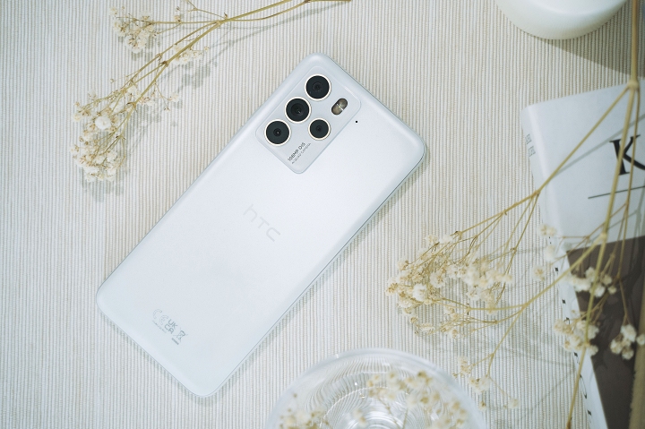 HTC U23 Pro 突發表！首款億級畫素手機、售價 16,990 元起