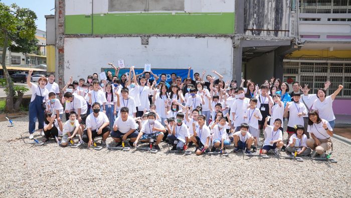 台灣美光舉辦首屆美光晶片營，鎖定國小童點燃弱勢童科夢