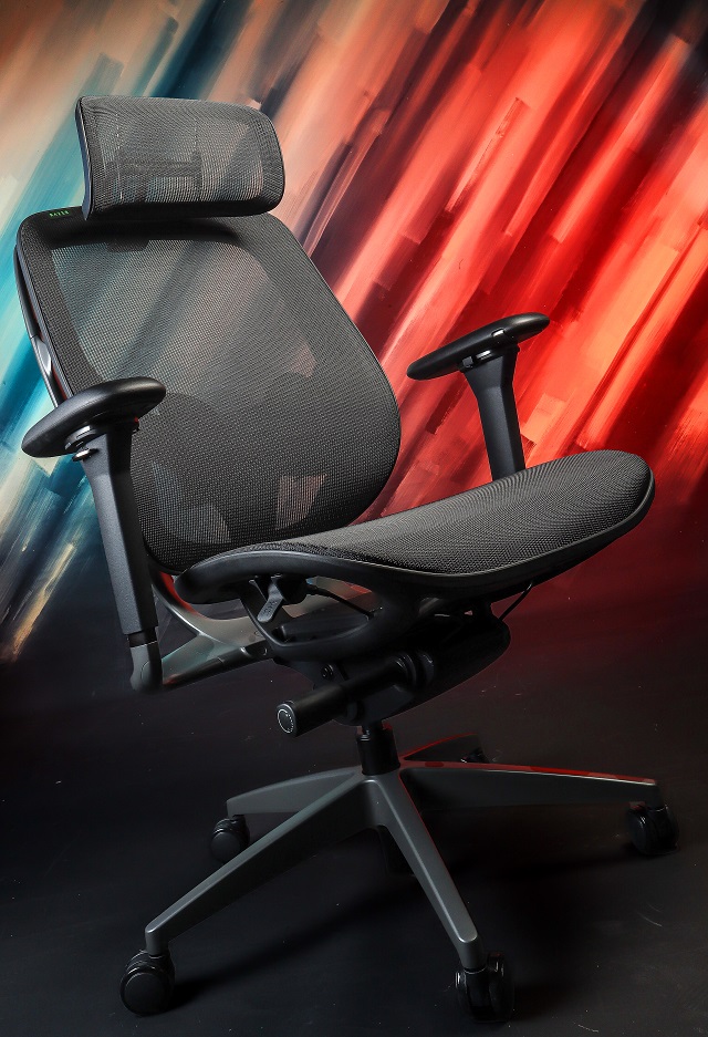 Razer Fujin Pro 開箱評測：是電競椅也是人體工椅，售價 33,990 元