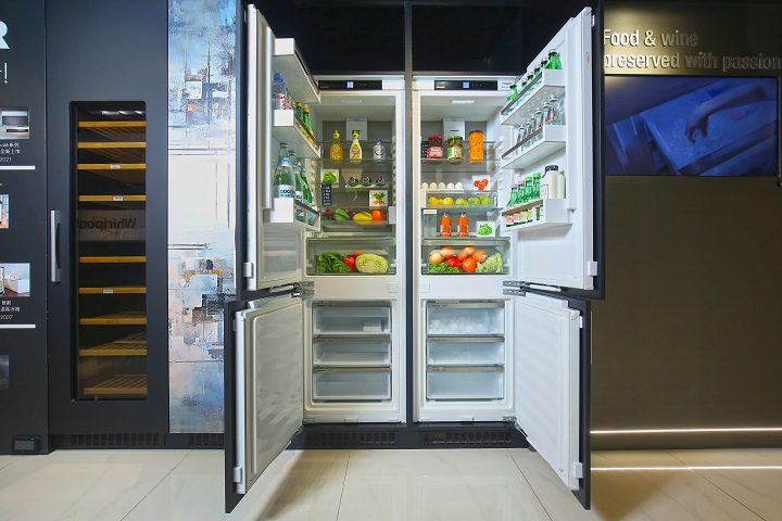德國 Liebherr 推出新款嵌入式冰箱，融入居家裝潢風格、售價 91,000 元起