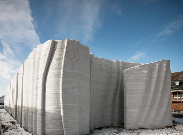 洲最大3D列印建築的波浪牆面立面，使用傳統建造方法幾乎無法實現。