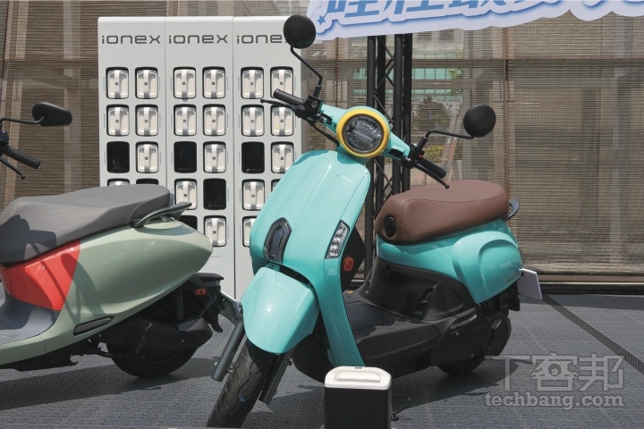 Kymco Many 馬卡龍特仕版車體小，整體操駕靈活，適合在需要在小區域使用的消費者。