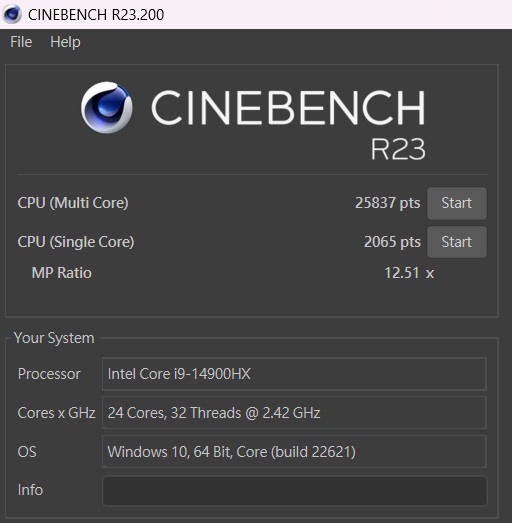 於 CINEBENCH R23測試，CPU 多核心為25,837 pts，單核心為 2,605pts，多、單核心的效能差距倍數為 12.21x。