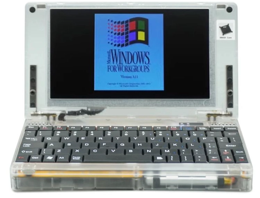 全新 Pocket 386 微型7吋電發佈：你現在能買得到的Windows 95完美迷你電
