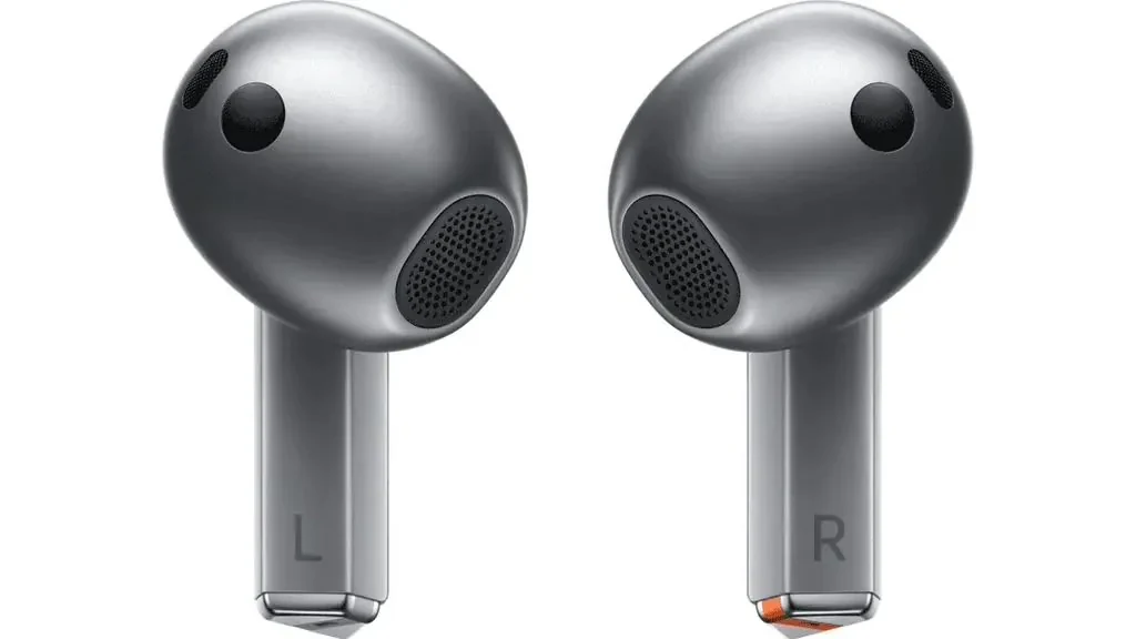 三星 Galaxy Buds 3 Pro 無線耳機宣傳照洩露，多了耳柄設計致敬蘋果 AirPods？