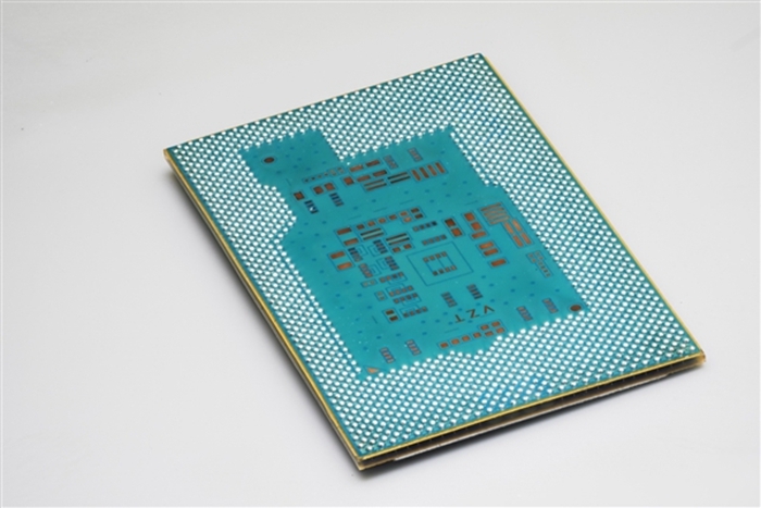 AMD也打算用玻璃基板封裝，緊跟Intel最快2025年EPYC處理器引進