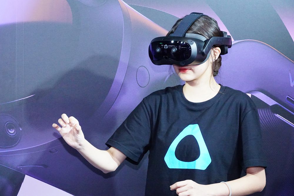 VIVE Focus Vision 針對手部追蹤功能進行了強化。