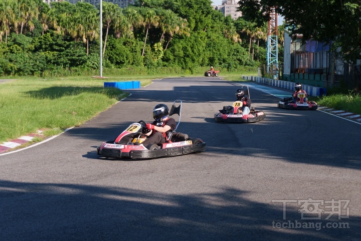 ZV-E10 II 具備 759 點相位式偵測自動對焦點，覆蓋面積更大，拍攝動態題材追蹤成功率也更高。（光圈 F5.6, 快門 1 / 2000 秒, ISO 800）