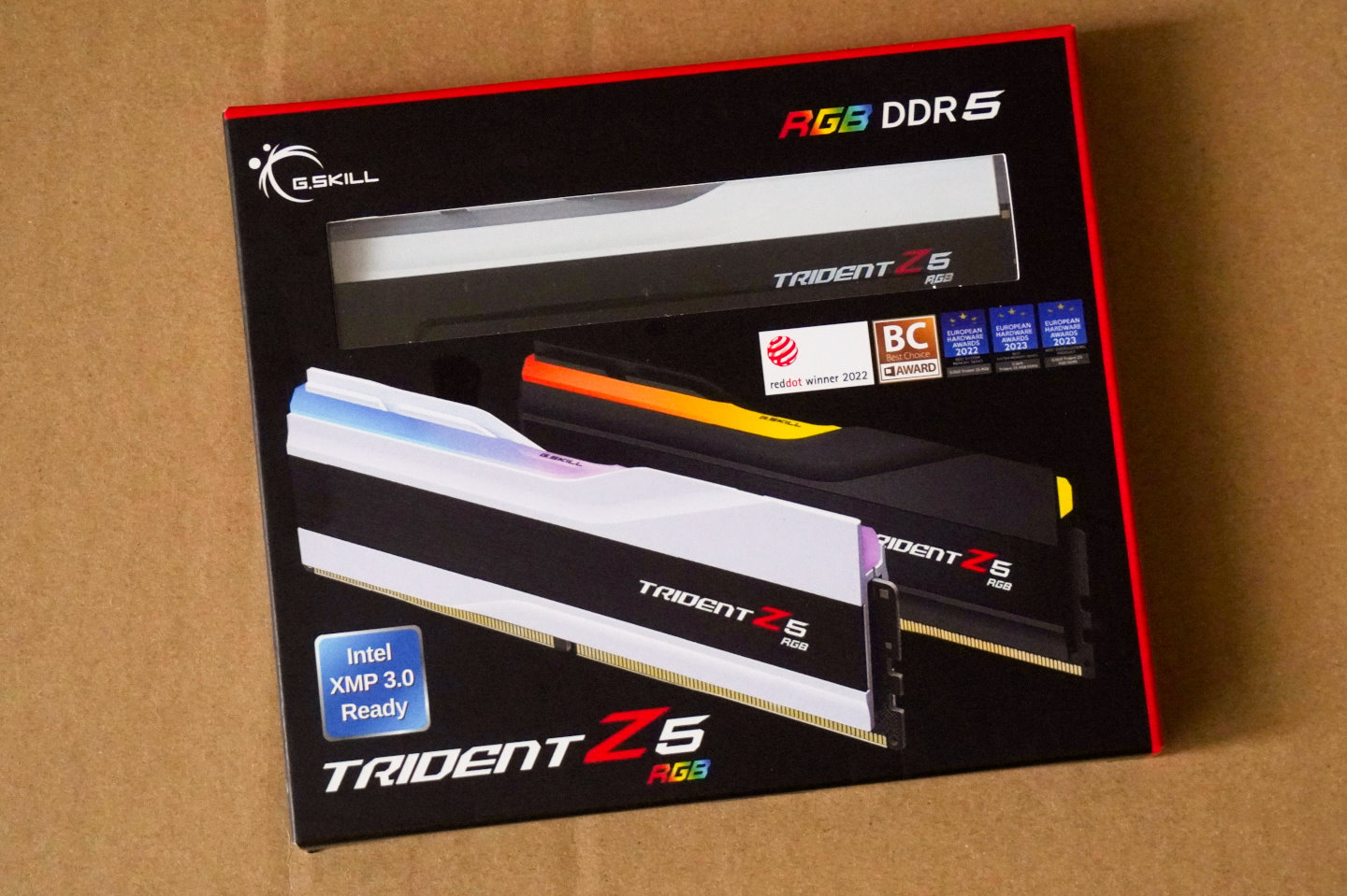 這次也將測試平台的記憶體升級至G.Skill Trident Z5 RGB DDR5-8000 24GBx2。