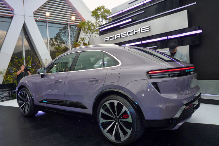 Porsche Macan 純電休旅台灣上市，售價 373 萬元起
