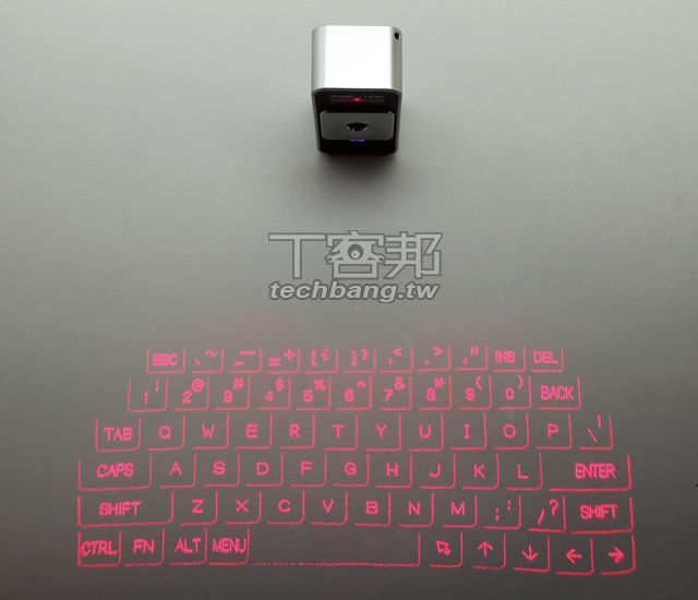 Magic Cube 實測：雷射投影變鍵盤，還可當做觸控板