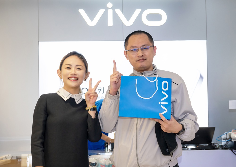 vivo X200 系列預購翻倍成長，三大電信推購機優惠